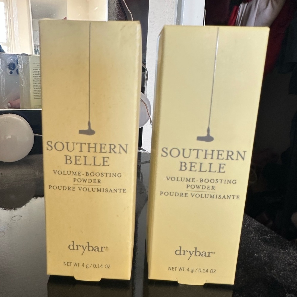 Drybar Southern Belle Volume-Boosting Powder in Cream